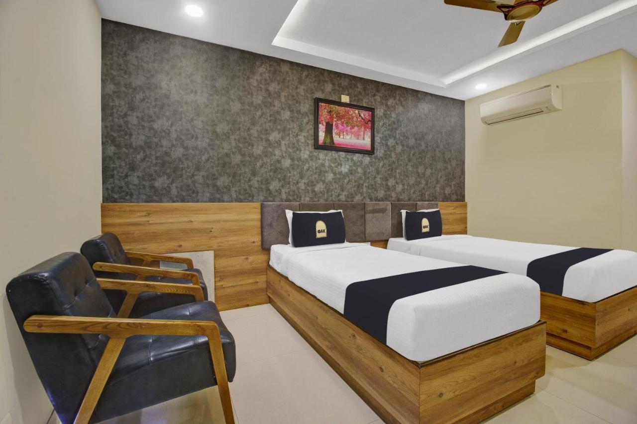 Collection O Hotel Swagath Pride Mancherāl Eksteriør billede