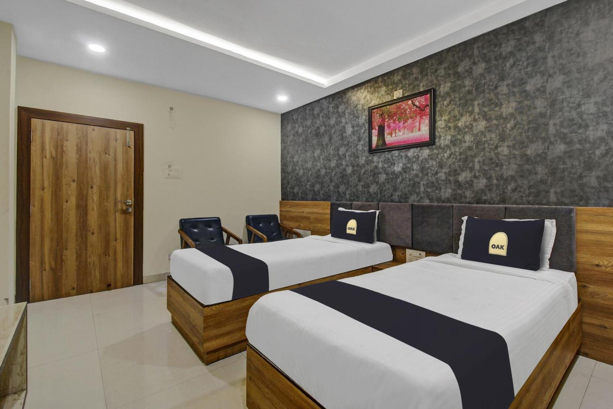 Collection O Hotel Swagath Pride Mancherāl Eksteriør billede
